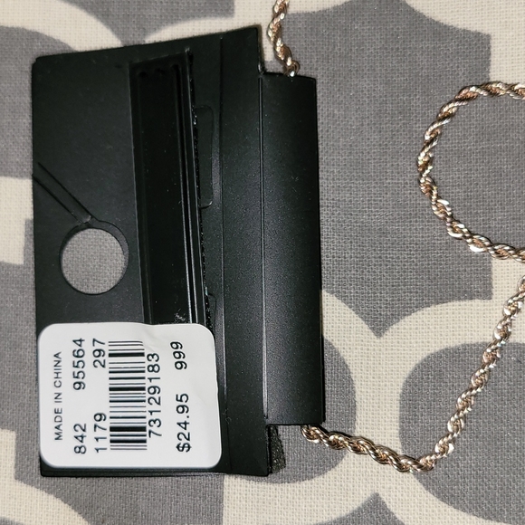 New York & Co Necklace - Picture 3 of 5